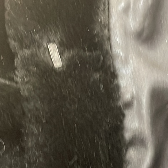 FURROCIOUS Faux fur by Princess Garment Limited. Size Med-large. Gorgeous - Picture 7 of 7